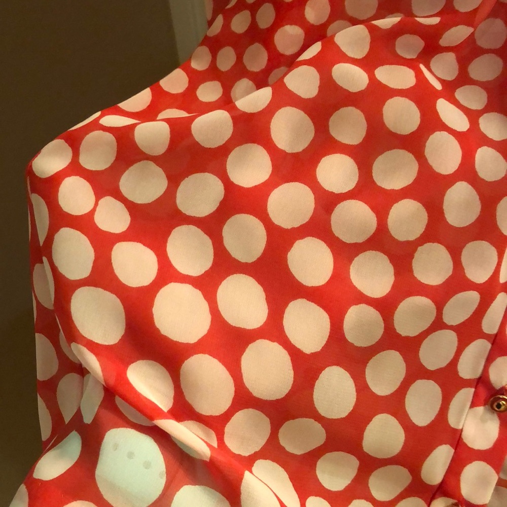 Trina Turk red polka dot button down sz small EUC - Picture 5 of 6